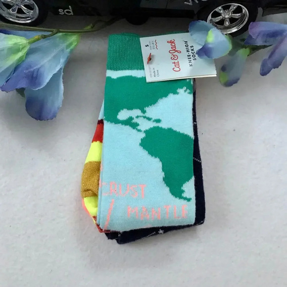 Cat & Jack NWT 2 Pairs Knee-High Socks Girls S (5.5-8.5) - Picture 3 of 8